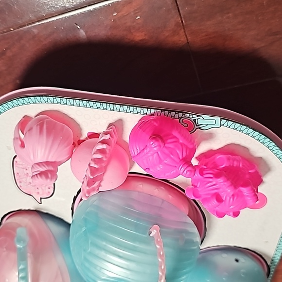 L.O.L Surprise! - Picture 13 of 17